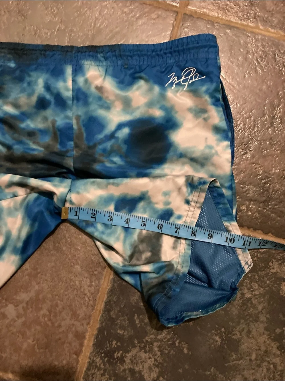 Jordan Boys' Essentials Smoke Dye Swim Trunks/Shorts Size L